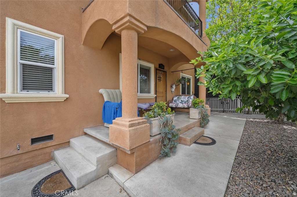 2516 Elsinore Street Property Photo 3