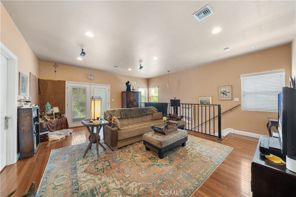 2516 Elsinore Street Property Photo 17
