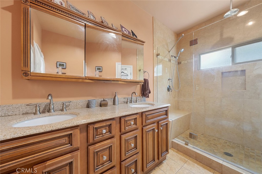 2516 Elsinore Street Property Photo 23