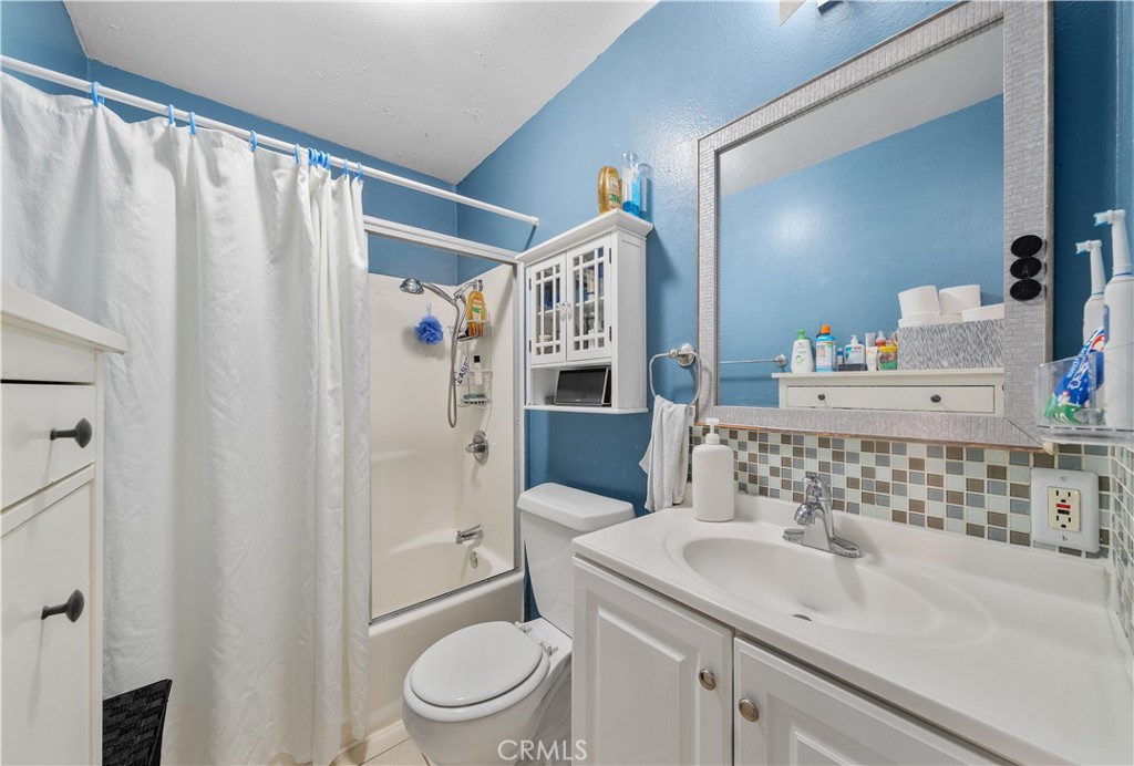 2516 Elsinore Street Property Photo 38
