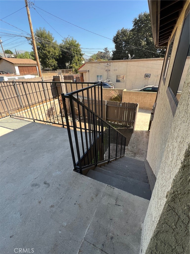 235 W 4th Street Property Photo 5