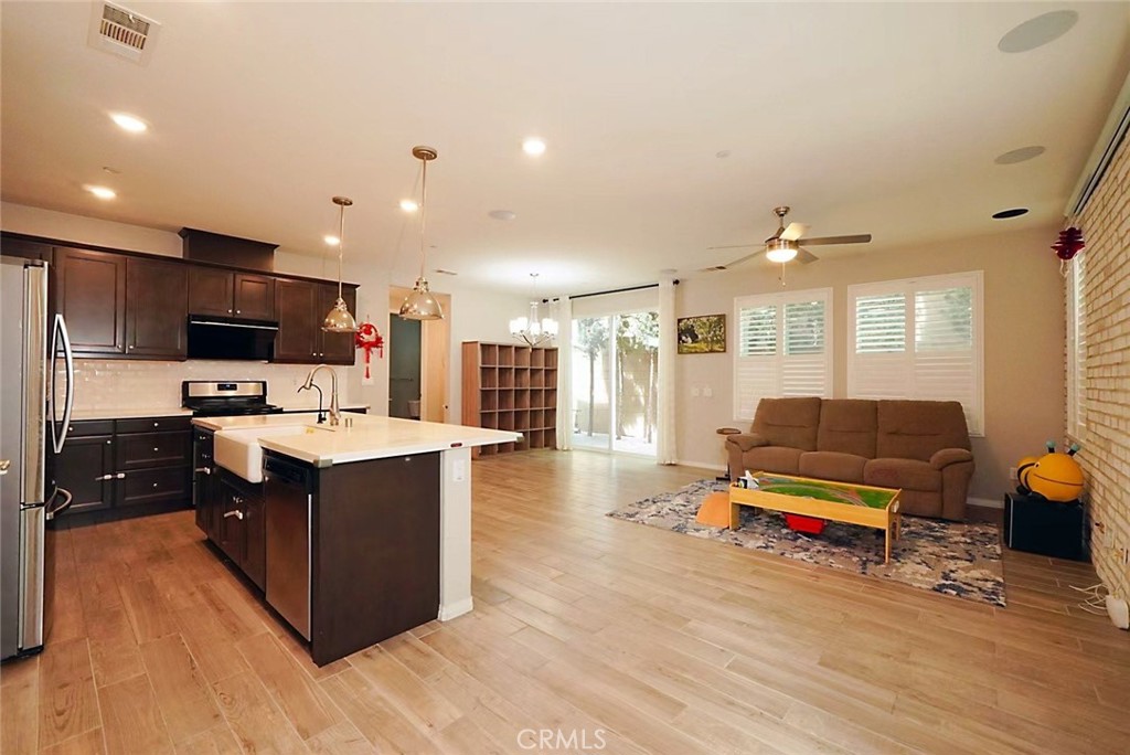 103 Cambria Court Property Photo 6