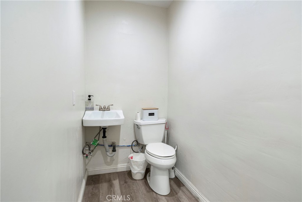 13659 Magnolia Avenue Property Photo 18