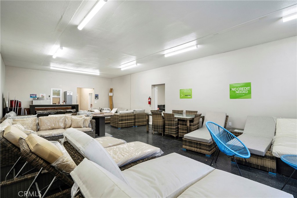 13659 Magnolia Avenue Property Photo 21