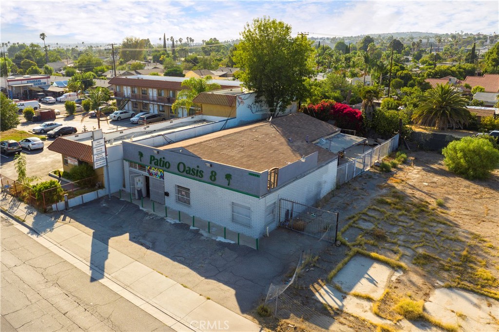 13659 Magnolia Avenue Property Photo 31