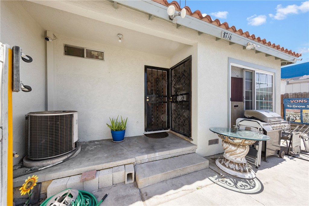 8714 Norwalk Boulevard Property Photo 10