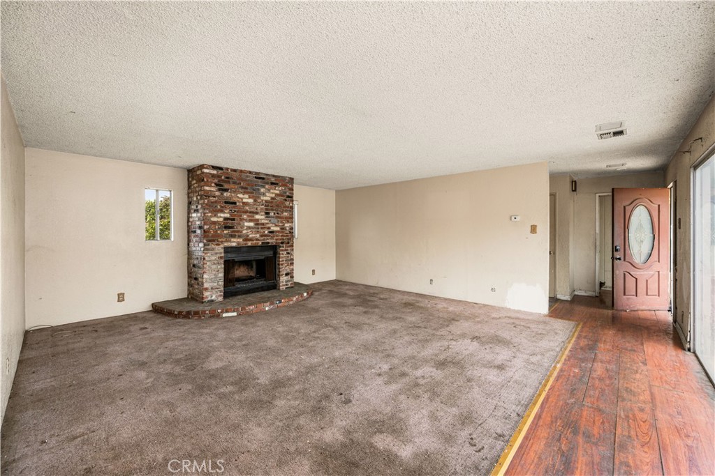 1405 S Center Avenue Property Photo 4