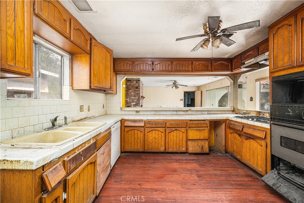 1405 S Center Avenue Property Photo 5