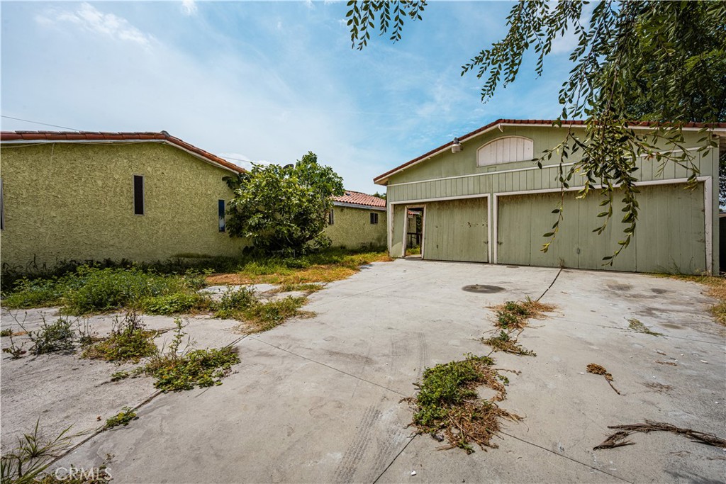 1405 S Center Avenue Property Photo 18