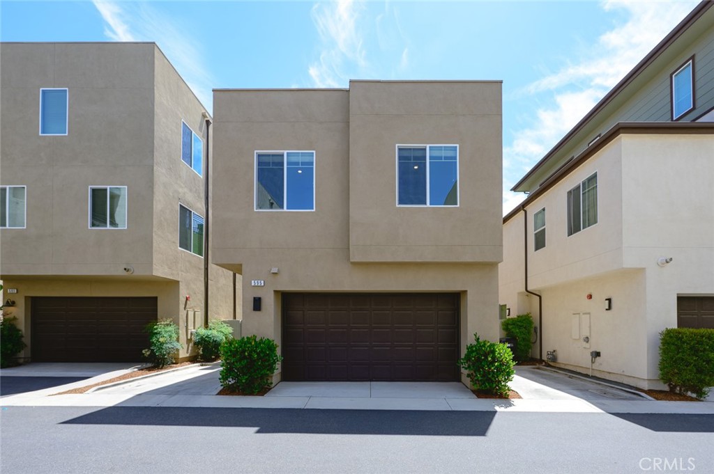 595 Cultivate Property Photo 5