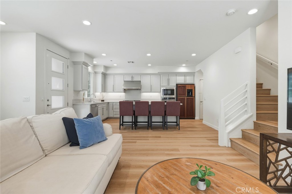 595 Cultivate Property Photo 12