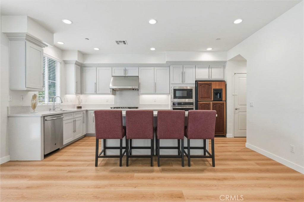 595 Cultivate Property Photo 14