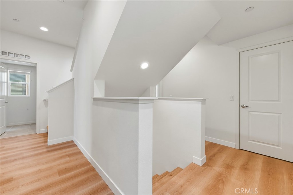 595 Cultivate Property Photo 19