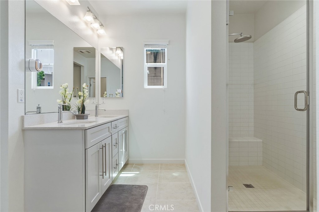 595 Cultivate Property Photo 22