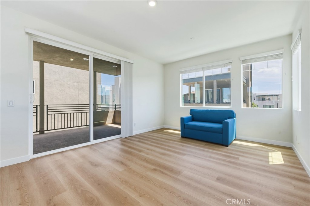 595 Cultivate Property Photo 31
