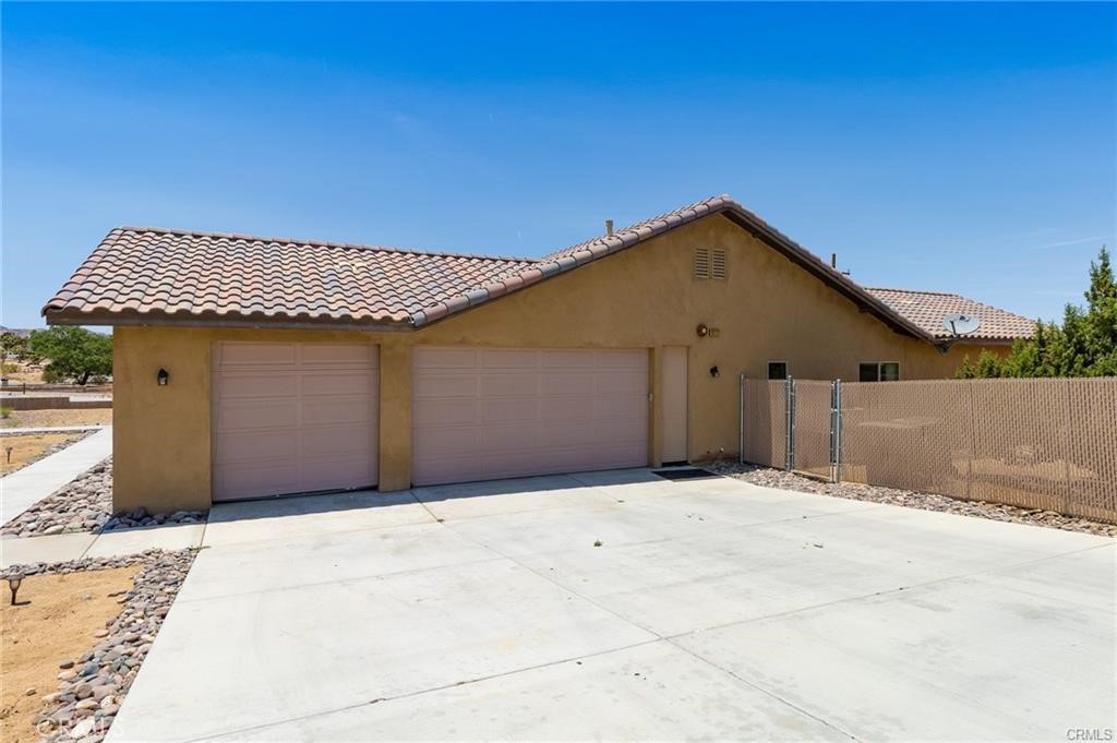 8212 Emerson Property Photo 27
