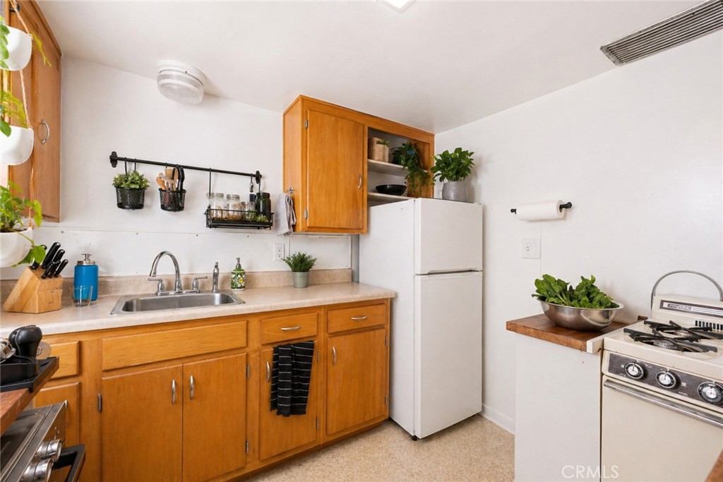 44 N Berkeley Avenue Property Photo 10