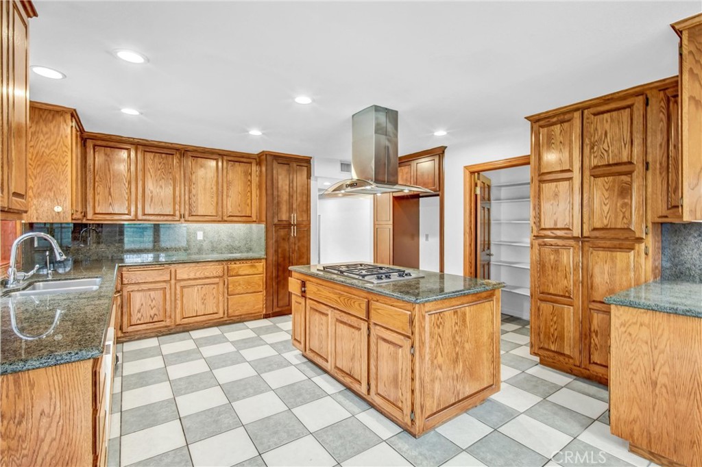 1249 Oakhaven Property Photo 17
