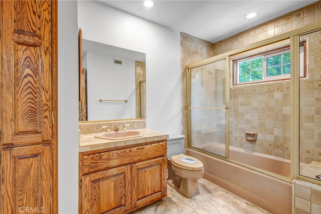 1249 Oakhaven Property Photo 36
