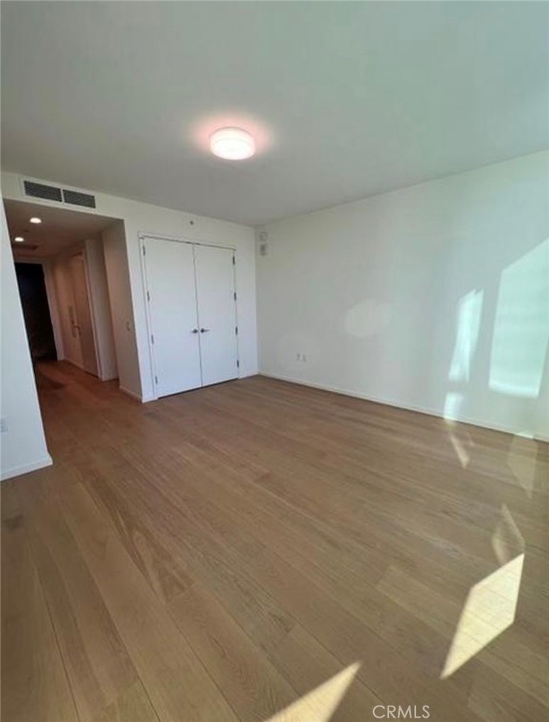 877 Francisco 1518 Property Photo 12