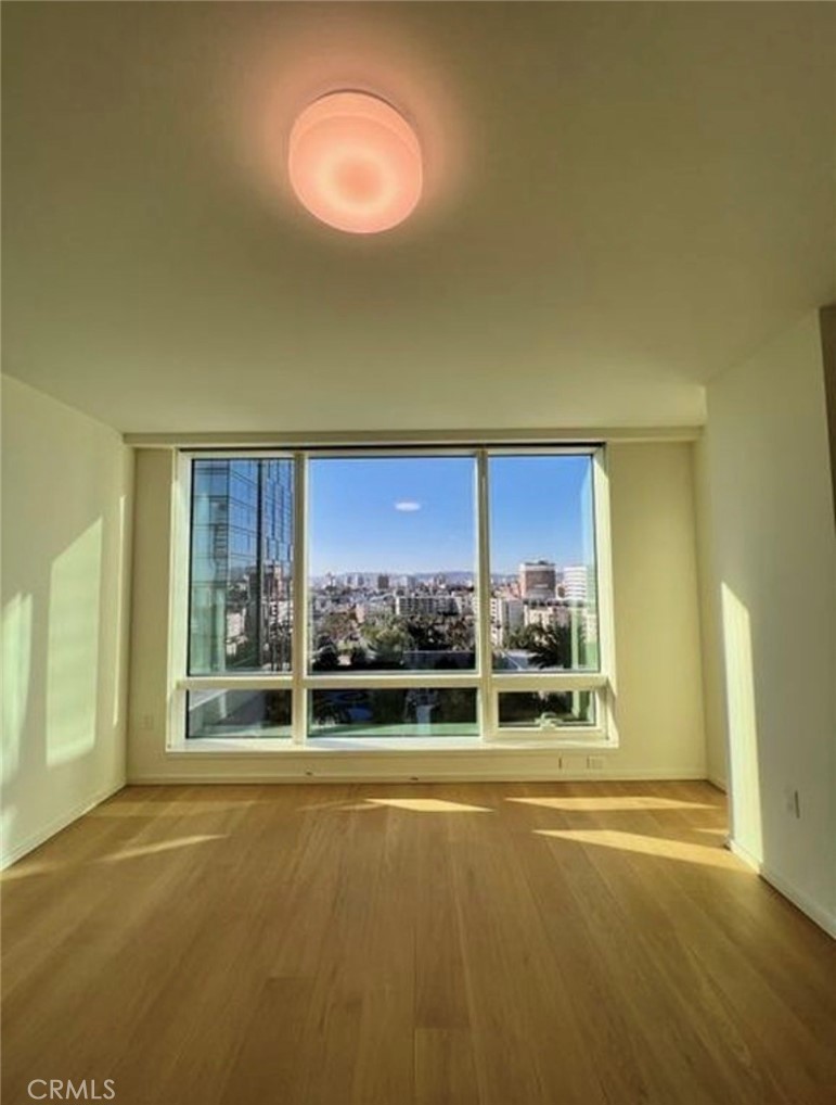 877 Francisco 1518 Property Photo 14