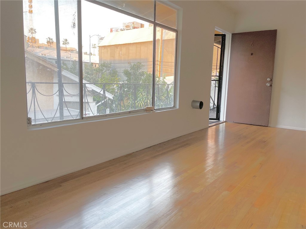 1433 N Bronson Avenue 6 Property Photo 3