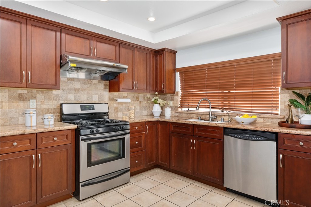 519 N Chandler Avenue A Property Photo 12
