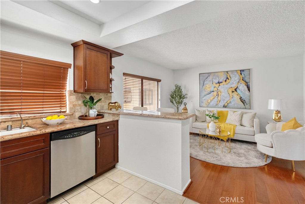 519 N Chandler Avenue A Property Photo 17