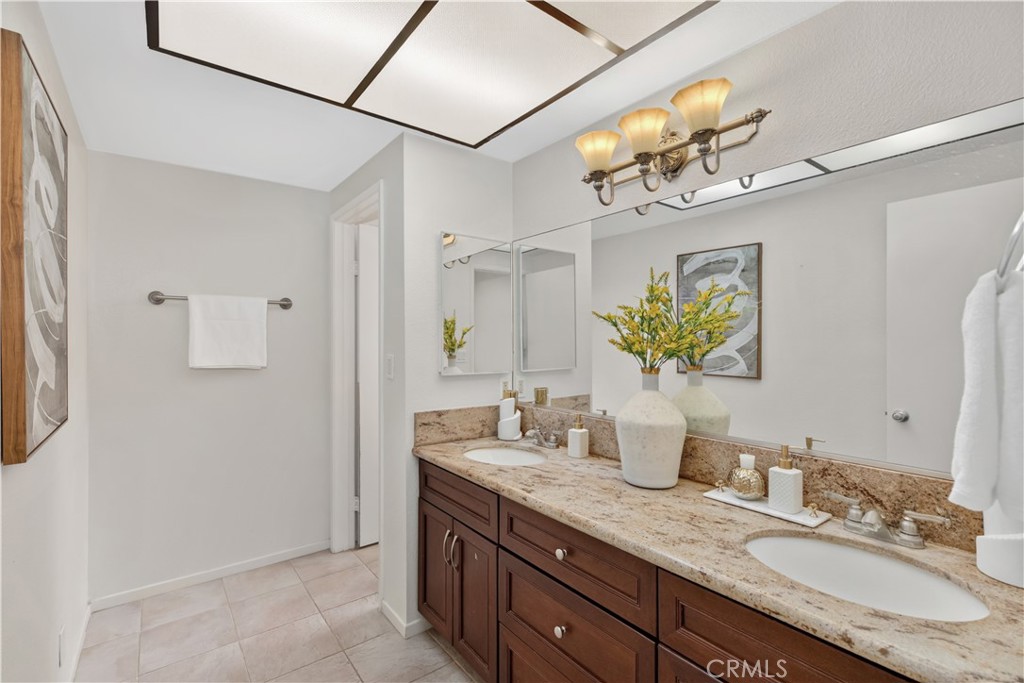 519 N Chandler Avenue A Property Photo 23
