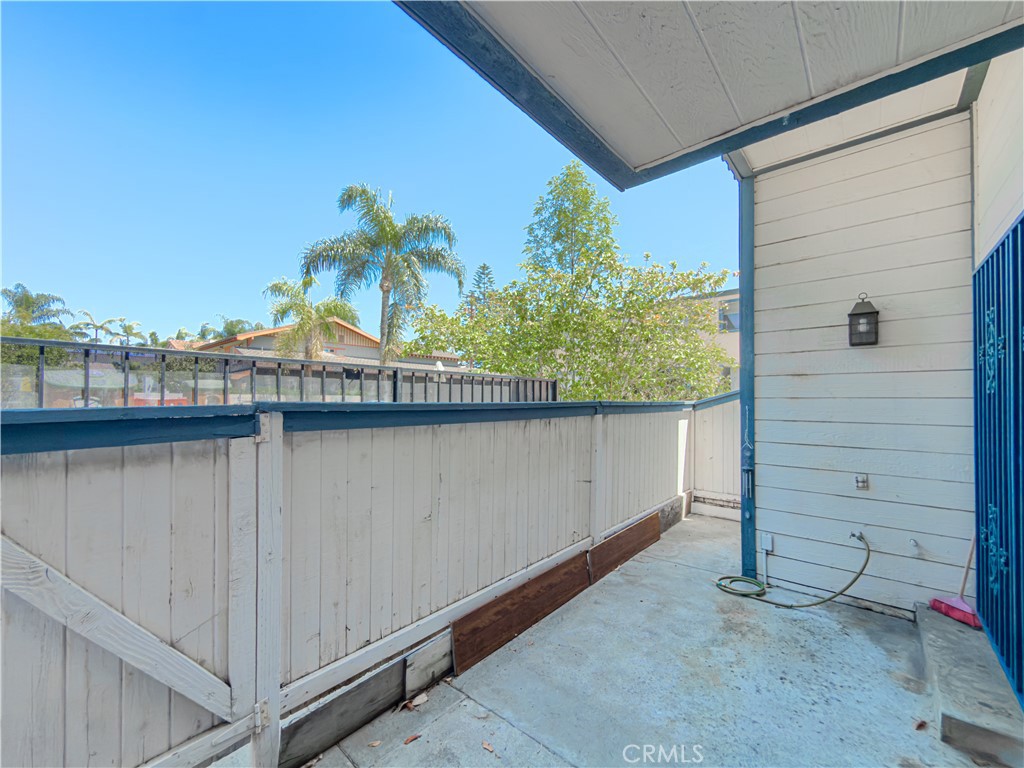 519 N Chandler Avenue A Property Photo 29