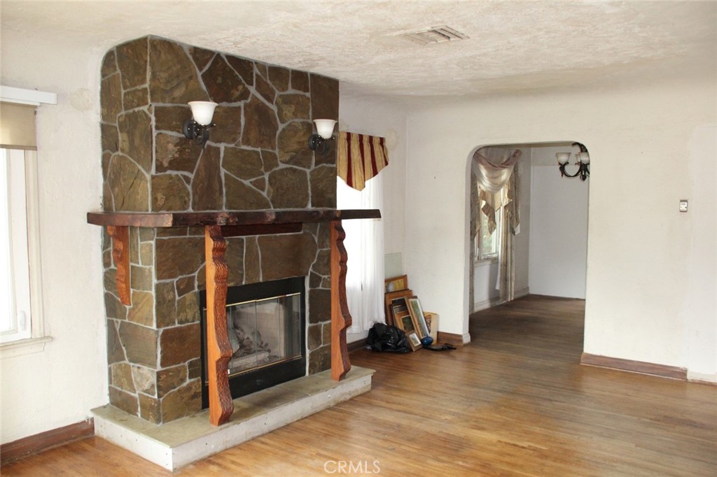1804 N Belmont Avenue N Property Photo 7