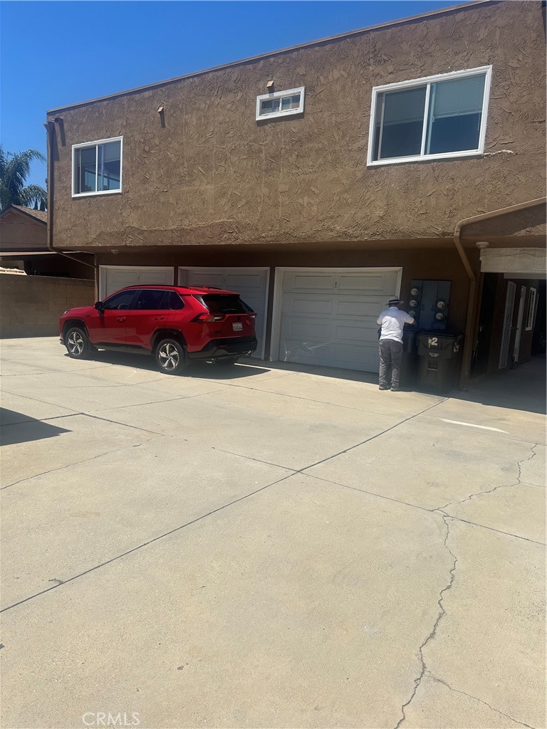 7782 Newman Avenue Property Photo 4