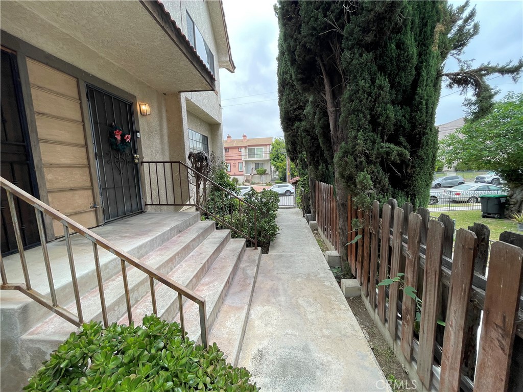 423 Pomelo Property Photo 4