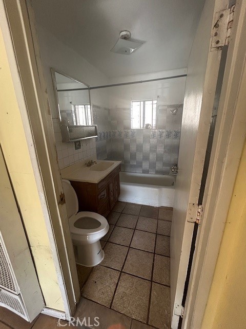 156 W 84th Property Photo 6