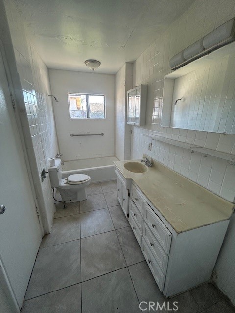 156 W 84th Property Photo 11