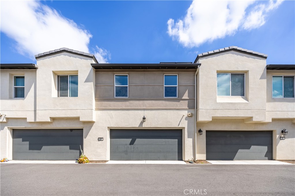 17 Aria Property Photo 1
