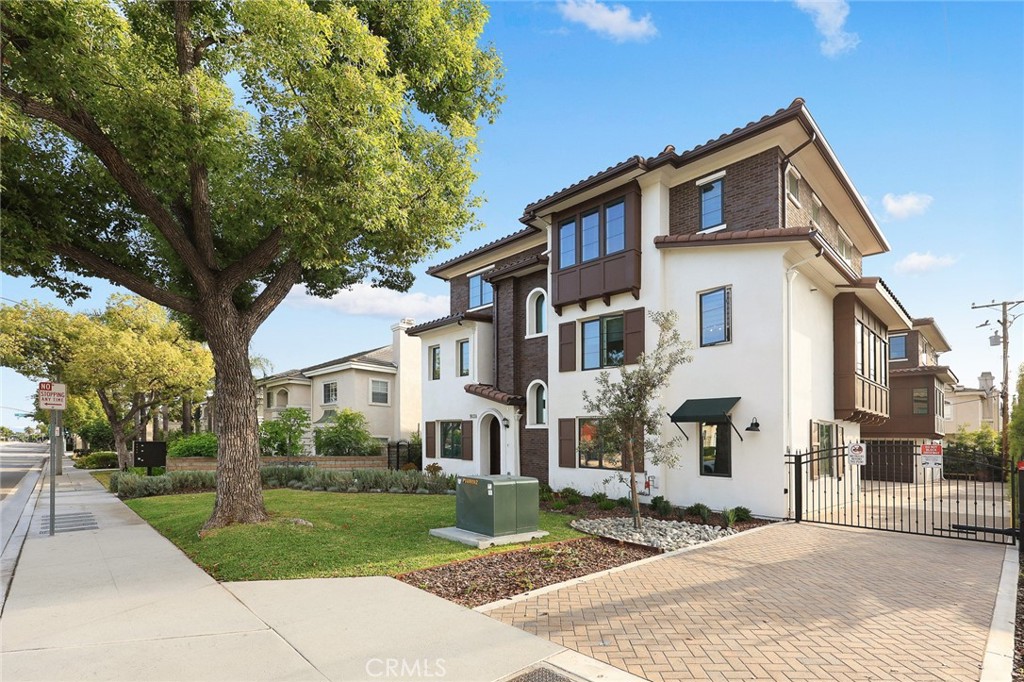 905 Sunset Blvd A Property Photo 1