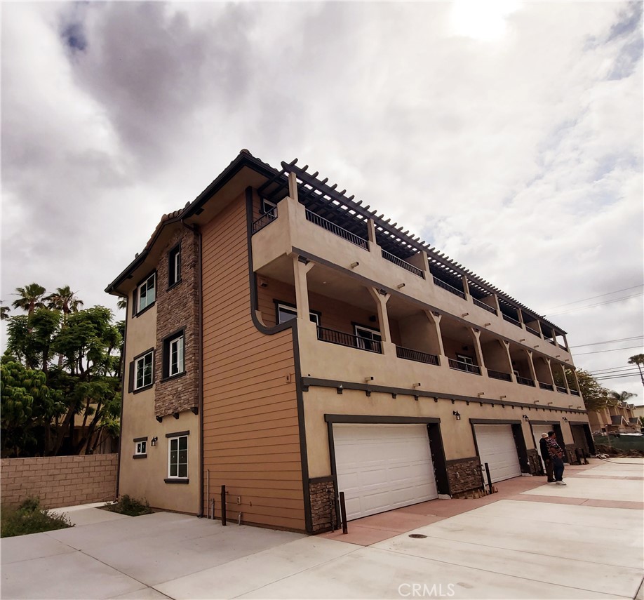 10341 Western Avenue Property Photo 1