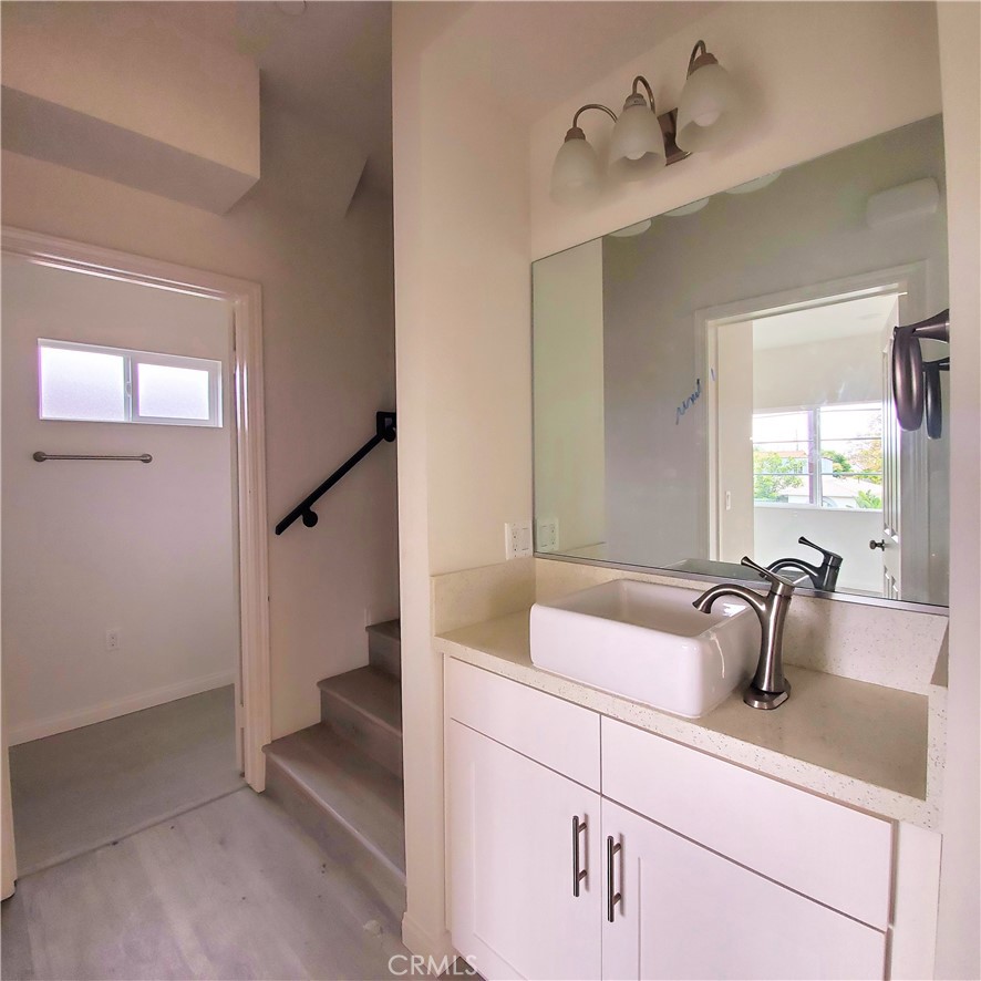 10341 Western Avenue Property Photo 6