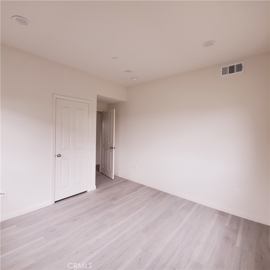 10341 Western Avenue Property Photo 7