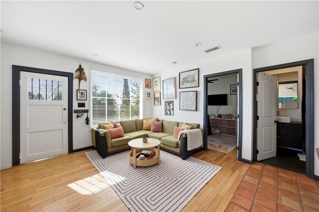3887 Bostwick Property Photo 4