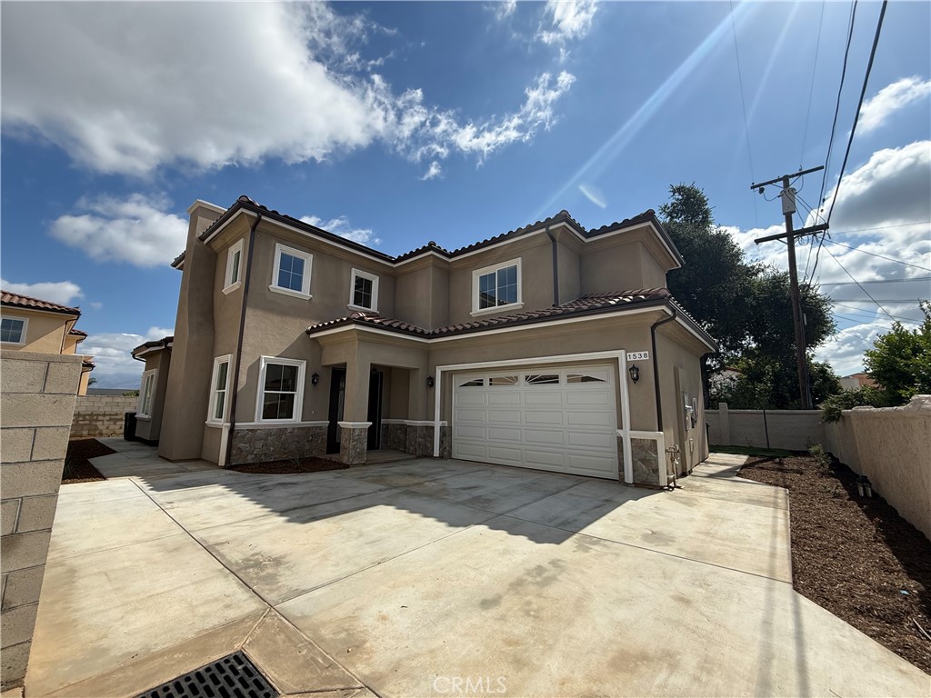 1538 Arland Property Photo 1