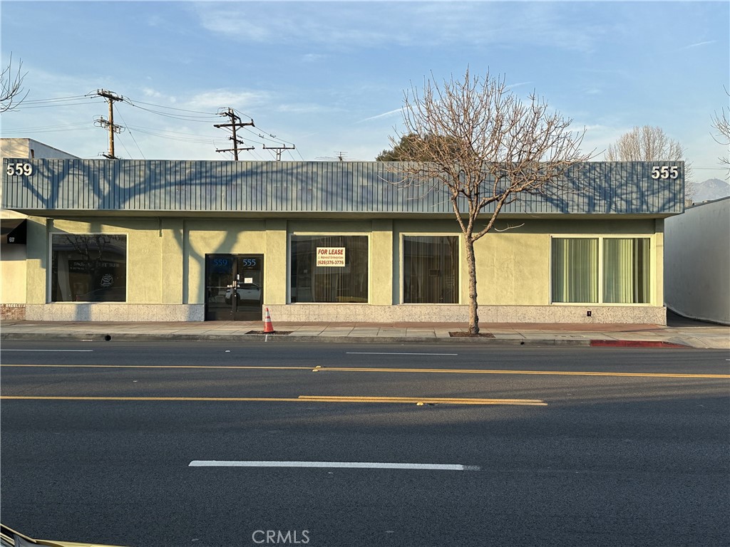 555 W Las Tunas Property Photo 1