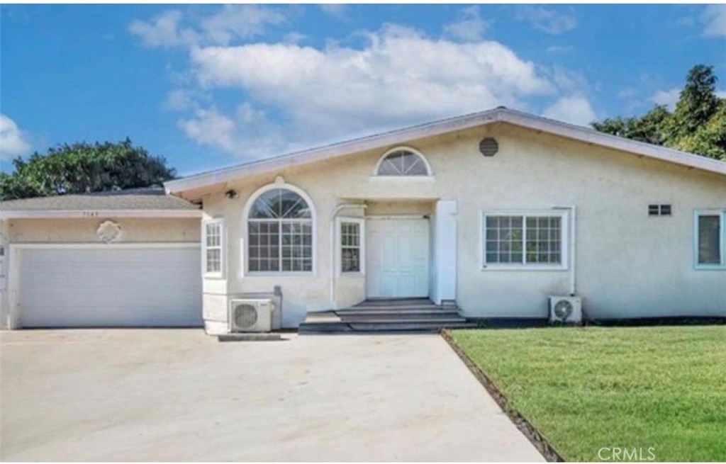 7145 N Muscatel Property Photo 1