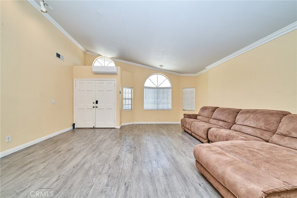 7145 N Muscatel Property Photo 5