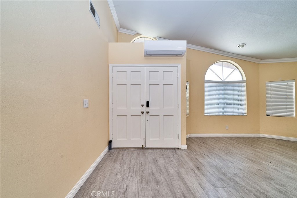 7145 N Muscatel Property Photo 6
