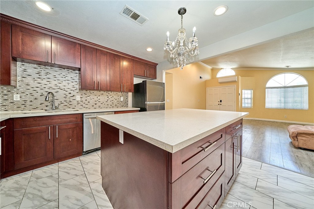 7145 N Muscatel Property Photo 10