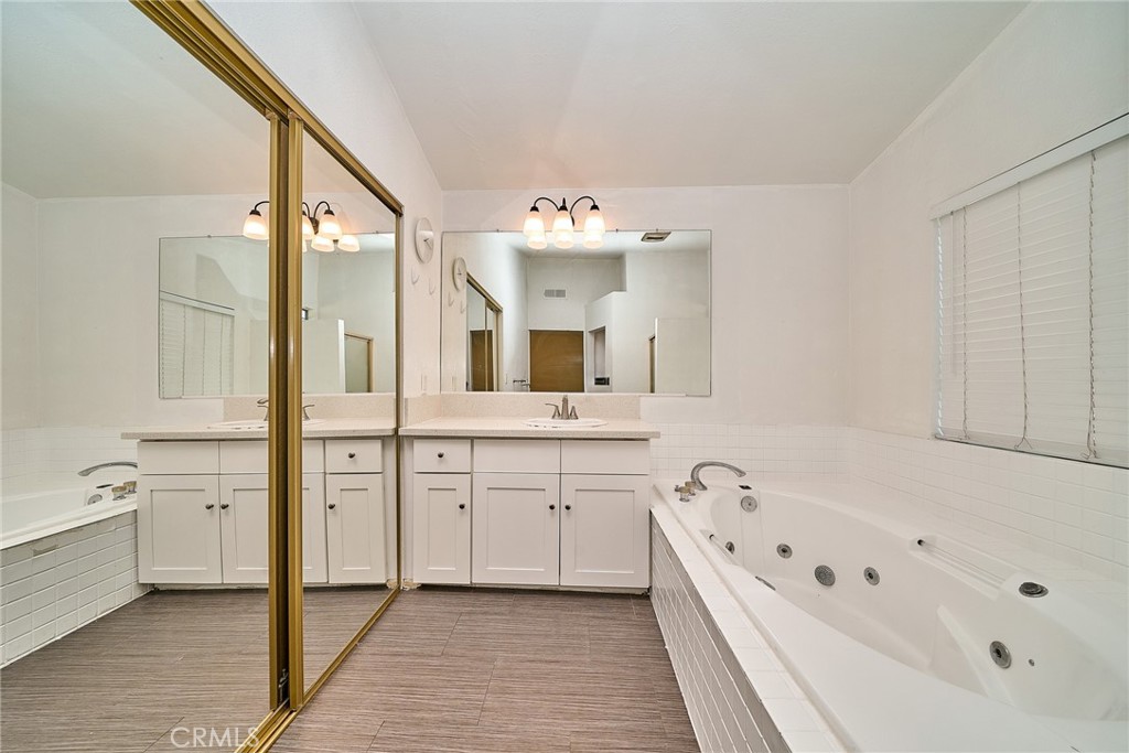 7145 N Muscatel Property Photo 18