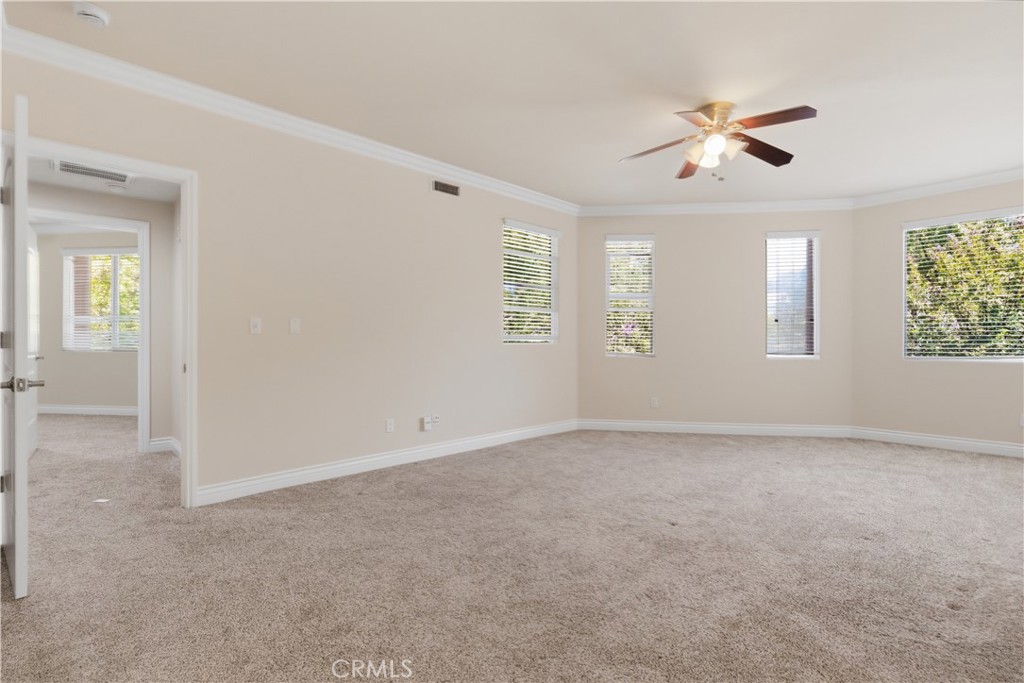 1101 East Avenue Property Photo 38