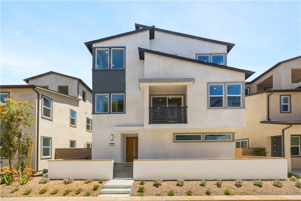 470 Lobata Property Photo 1